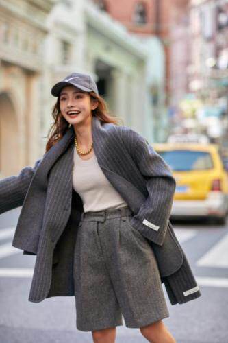 现货。围巾款羊绒大衣，女装，是爱 SHI AN