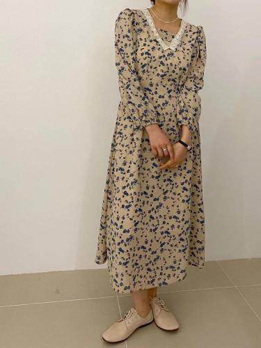 蕾丝拼接碎花连衣裙，小姐姐必入，女装连衣裙，LUCY