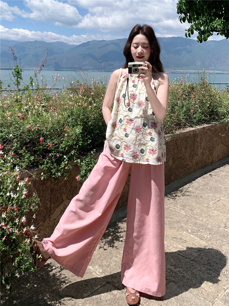 复古重工刺绣挂脖碎花背心阔腿裤两件套2026夏季新款超好看的套装,女装套装/套裙,冬木谷雨