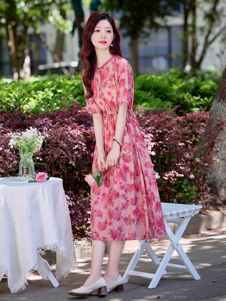 文艺温柔风碎花连衣裙女2026夏季短袖气质减龄收腰显瘦亚麻长裙子,女装连衣裙,魅影