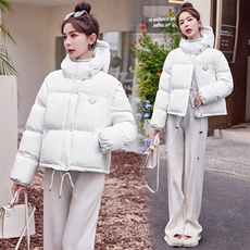 现货2023韩版可拆袖两穿连帽羽绒服三角标保暖网红白鸭绒厚女外套，女装羽绒服，仟媚宠