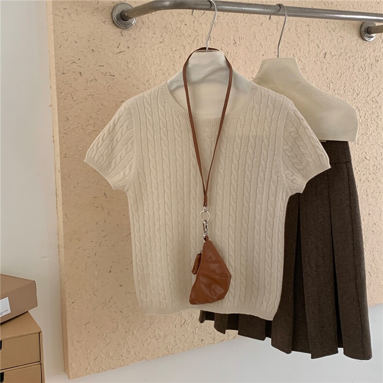 其他吸湿排汗不连帽短袖修身型圆领一线麻花短袖，女装T恤，伊绒腾羊绒