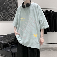 灰绿色