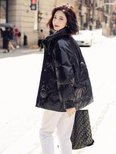 2021早冬上新手工圆球磁盘吸扣设计90白鸭绒羽绒服，女装羽绒服，红雀纺