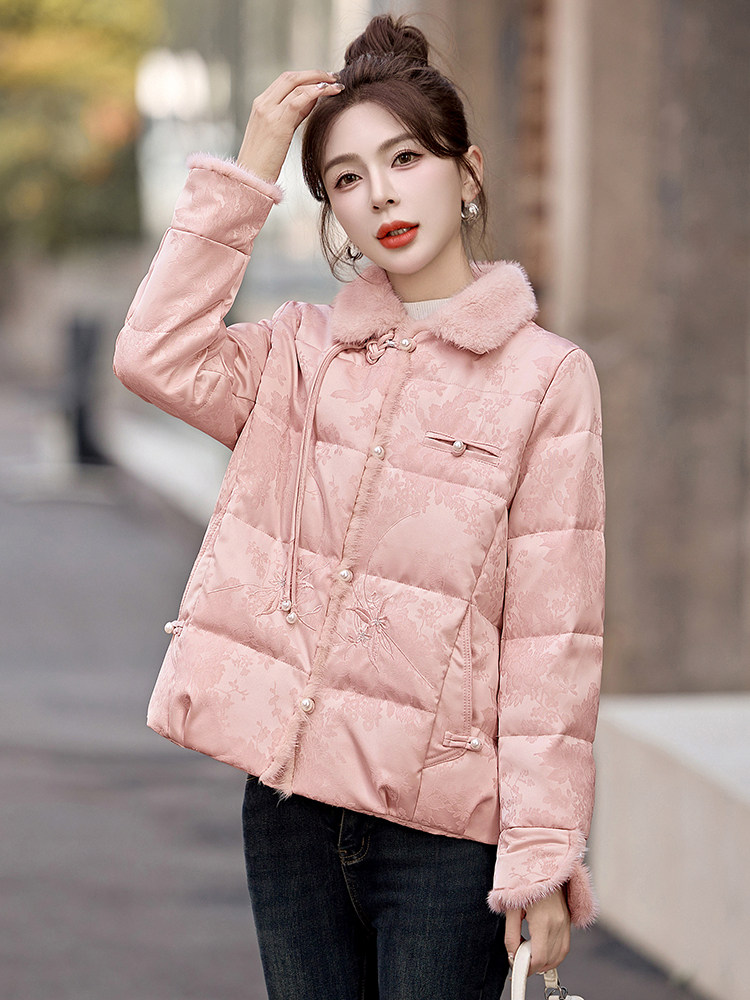 新中式国风羽绒服女2024冬季新款超好看洋气独特别致短款粉色外套,女装羽绒服,伊仟回