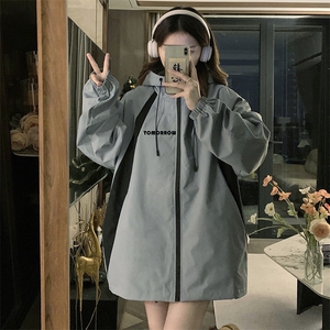 A372-P98 2024秋连帽冲锋衣外套宽松男女休闲户外登山服情侣外套图片