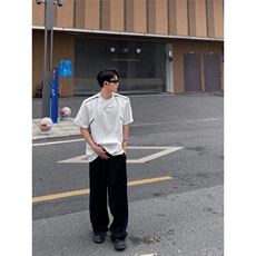 灰色