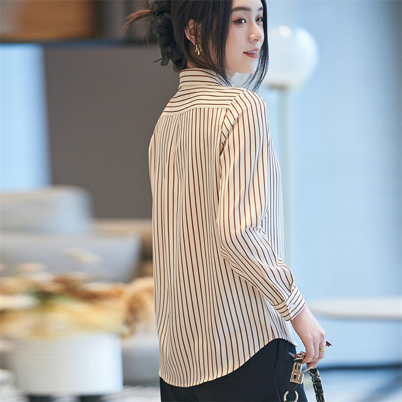 2025年夏季修身型百搭七分袖POLO领大美时装感衬衫,女装衬衫,帝知娇羊绒