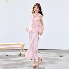 夏季新款现货！2026新中式洋气时尚重工马甲+珍珠吊带裙两件套女，女装套装/套裙，宝儿家
