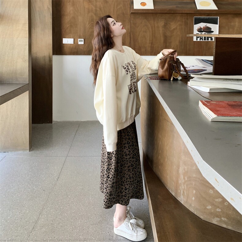 俏皮米白色字母印花卫衣套装女2025年春秋季新款豹纹半身裙两件套,女装套装/套裙,2C198
