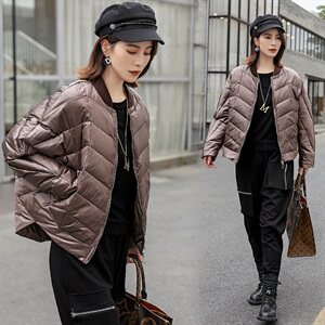 2020冬季新款潮流短款棒球领羽绒服舒适保暖外套图片