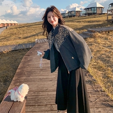 灰色刺绣小香风高级感外套女2025新款冬季短款绝美保暖夹克厚外套，女装毛呢外套，2D034
