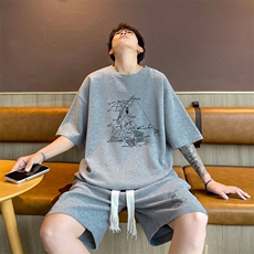 灰色