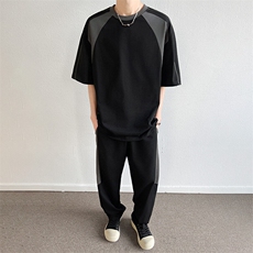 黑色