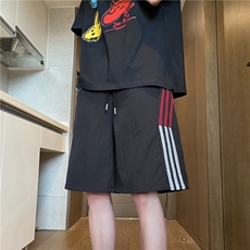 黑色