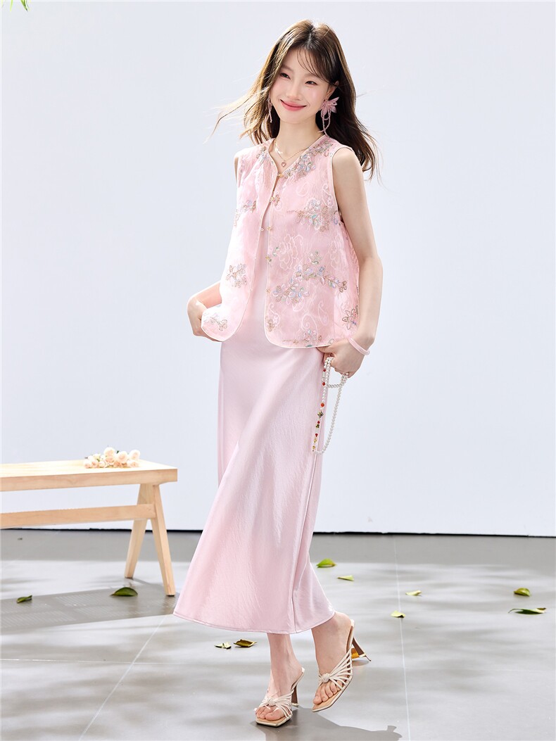 夏季新款现货！2026新中式洋气时尚重工马甲+珍珠吊带裙两件套女,女装套装/套裙,宝儿家