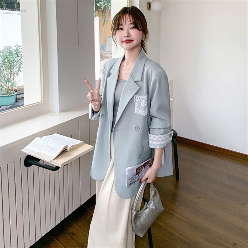 蓝色蕾丝拼接休闲西装外套女减龄百搭气质小西服高级感独特温柔风,女装西装,素月