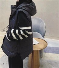 无袖连帽羽绒马甲，女装马甲，兜火