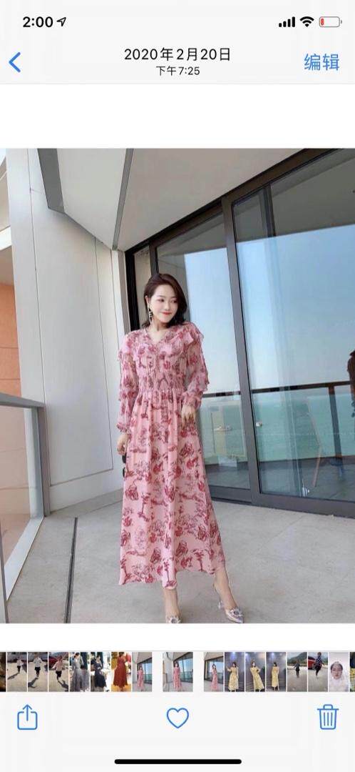 春季碎花连衣裙，女装连衣裙，蓝芝衣秀