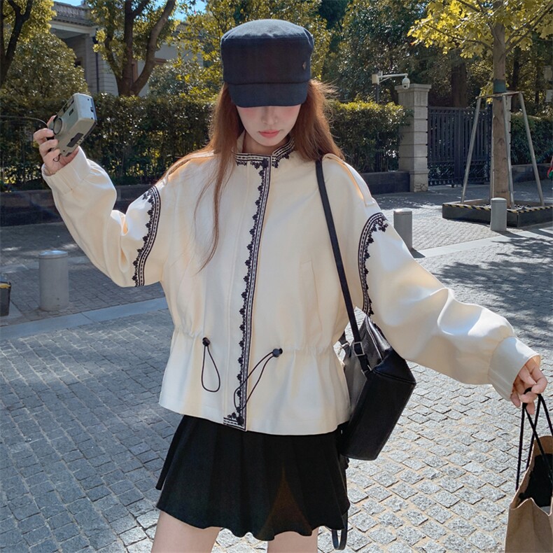 现货好数据2026秋季新款重工刺绣小香风衣外套女182-8676P185K268,女装短外套,帛香坊