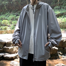 浅灰色