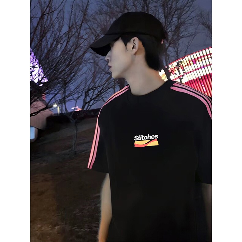抖音得物品质二开240克宽松纯棉美式潮牌印花三条杠中性风短袖T恤,男装T恤,电商A486-1