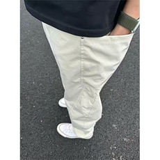 卡其色
