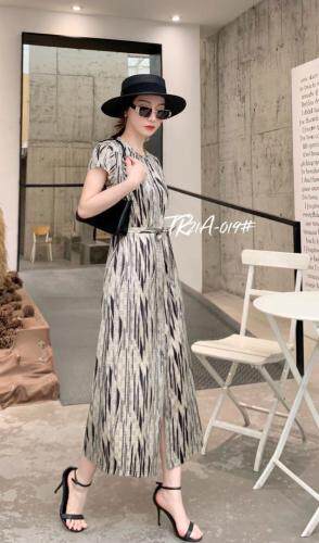 夏季新款连衣裙，女装连衣裙，斯瑞威