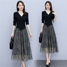 现货2022春秋季新款收腰显瘦法式针织拼接网纱打底连衣裙女，女装连衣裙，然然