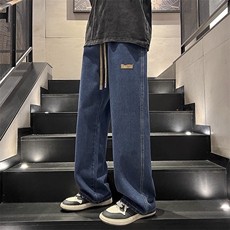 深蓝色