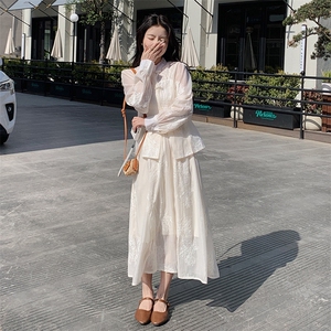 优雅提花盘扣连衣裙两件套 气质淑女风长袖蕾丝拼接裙装图片