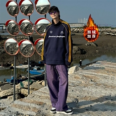 藏青色