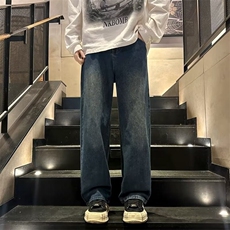 蓝色