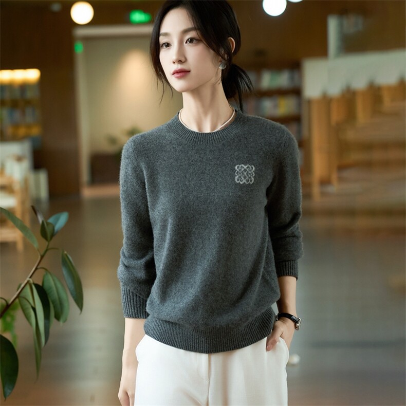 软糯纯羊毛圆领纯色打底衫女宽松套头羊毛针织衫刺绣长袖毛衣秋冬,女装羊毛衫,暖烁羊绒