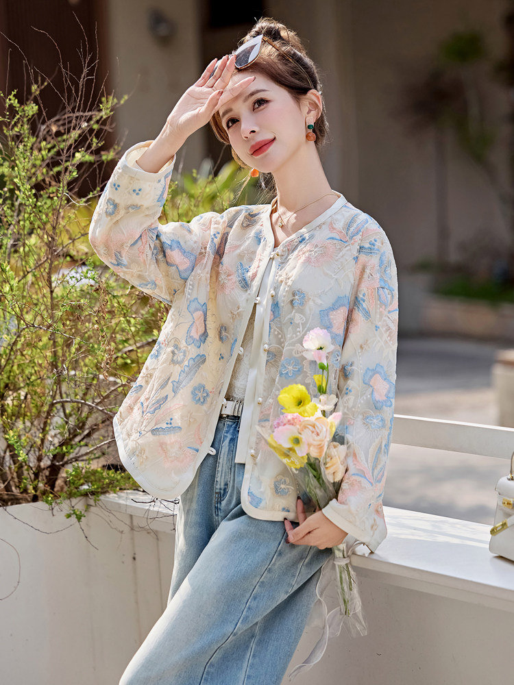 2025新款春装新中式国风复古盘扣刺绣气质宽松显瘦上衣短款外套女,女装短外套,曼娅璐