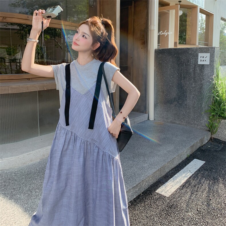 韩系小清新条纹连衣裙女2025夏季新款设计感温柔小众不规则背带裙,女装连衣裙,2C158
