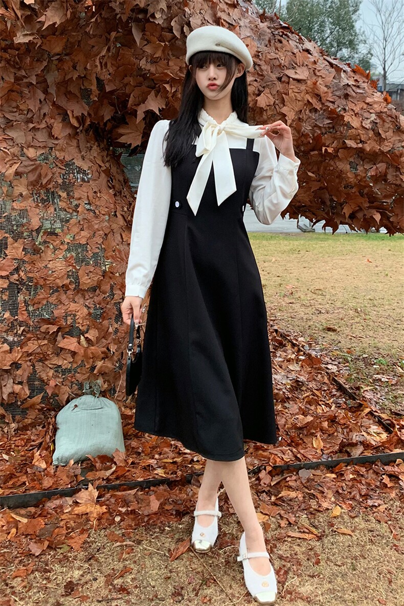 现货2024年春季女新网红时尚甜美收腰显瘦假两件拼色连衣裙,女装连衣裙,煊芮熙
