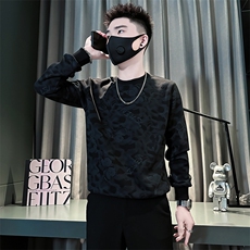 黑色