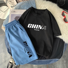 黑衣蓝裤