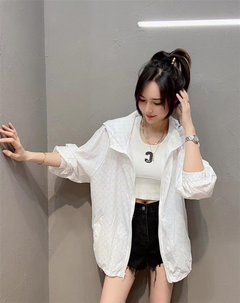 新款时尚休闲小英文字母连帽防晒衣,女装其它,L·H·X