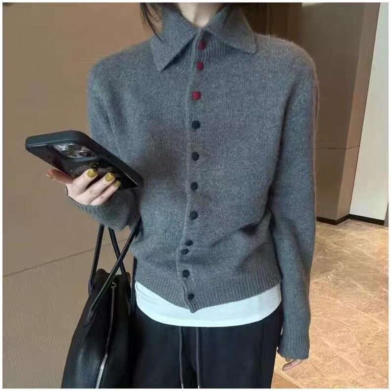 春季新款女士舒适高级感经典纯色翻领打底针织衫图片