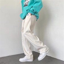 米白色