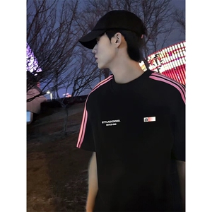 抖音得物品质二开240克宽松纯棉美式潮牌印花三条杠中性风短袖T恤图片