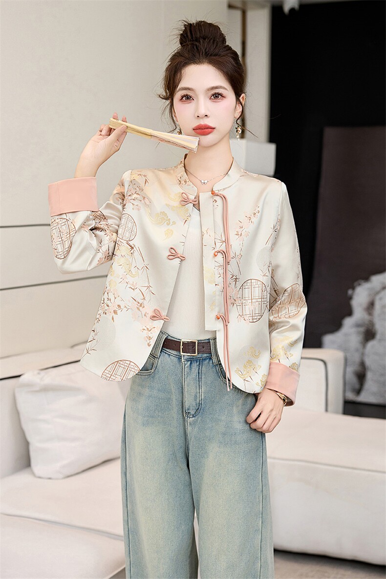 新中式女装国风外套女2024春秋新款短款小香风盘扣西装上衣小个子,女装短外套,伊仟回