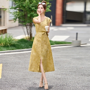 气质时尚连衣裙女2025夏季新款洋气显瘦减龄收腰超好看高级感长裙图片