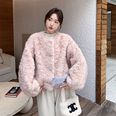 有货粉色环保毛皮毛一体外套2C090-9017-P170-K258，女装短外套，2C090