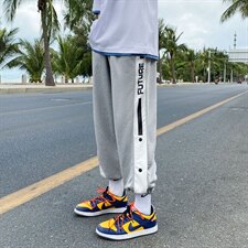 灰色