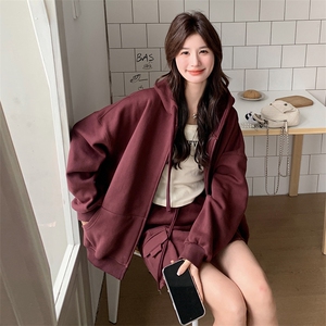 慵懒风休闲酒红色卫衣套装女2025年春秋季新款韩版显瘦短裙两件套图片