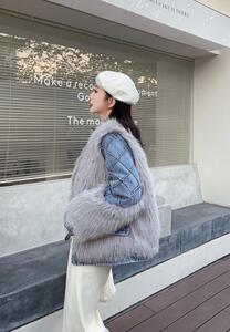 2022冬季羽绒服图片