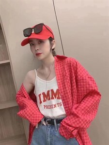 衬衣吊带套装图片